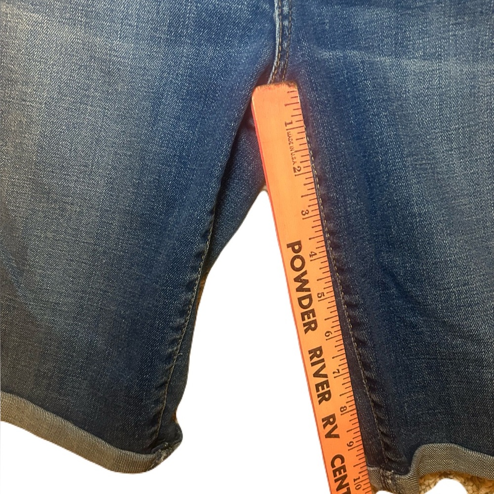 Levis 515 Bermuda  Denim Shorts - Picture 4 of 9